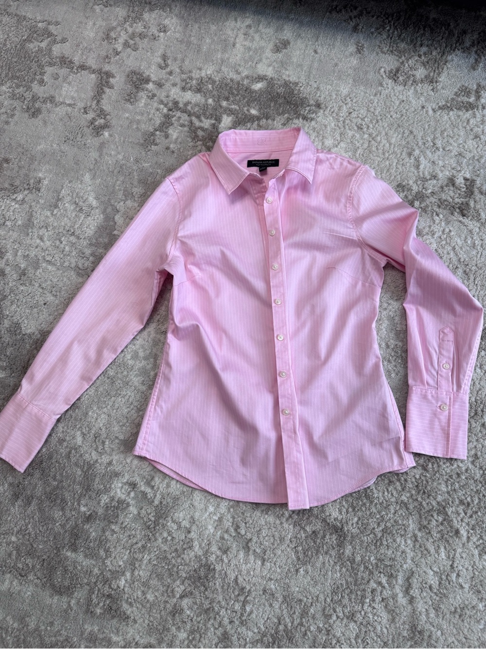 Banana Republic Pink Tailored fit Button-Up Shirt
